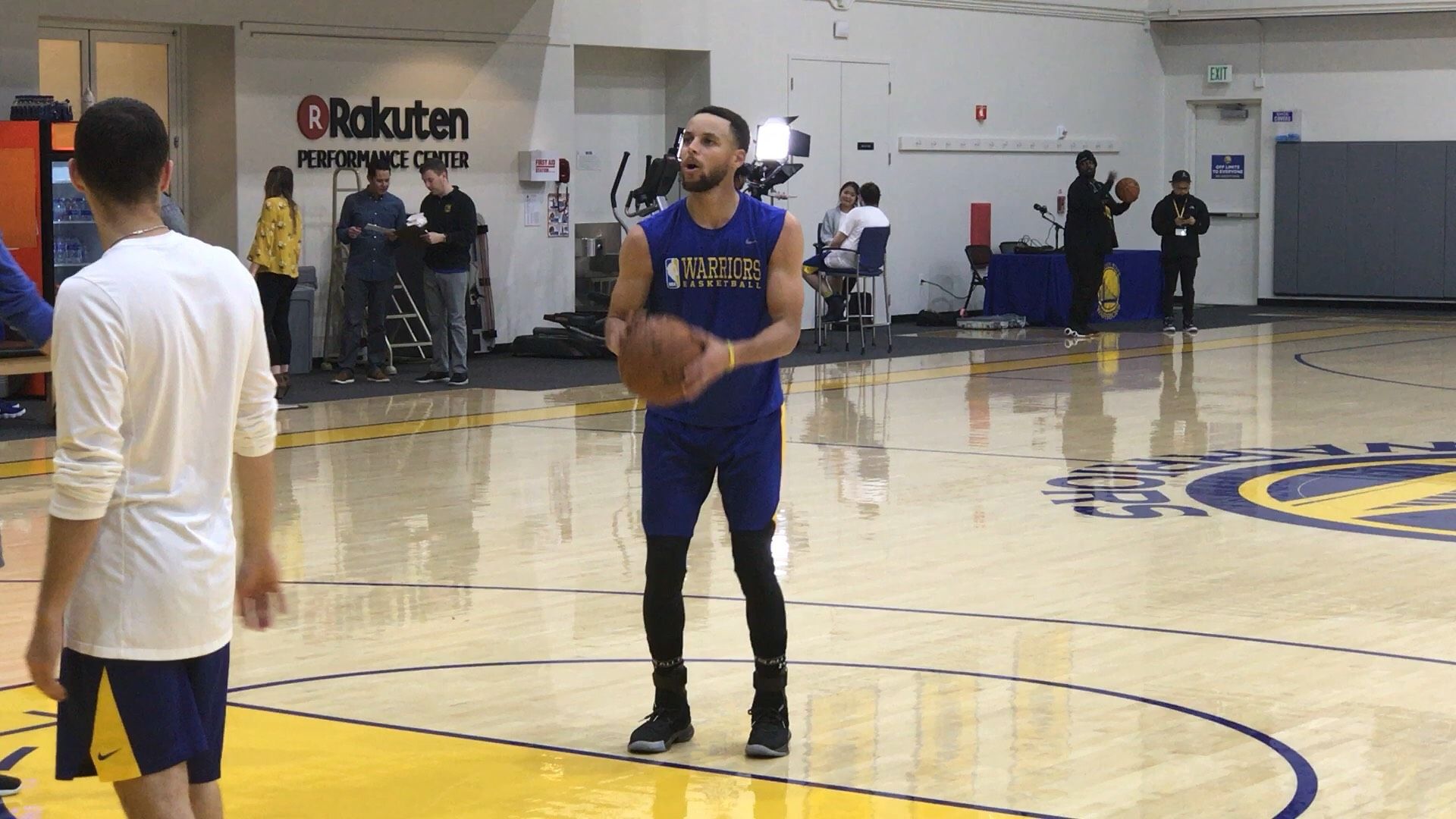 Steve Kerr Steph Curry is closest to returning of team's four inju