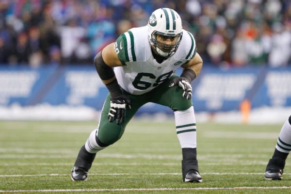 Texans sign OT Breno Giacomini | abc13.com