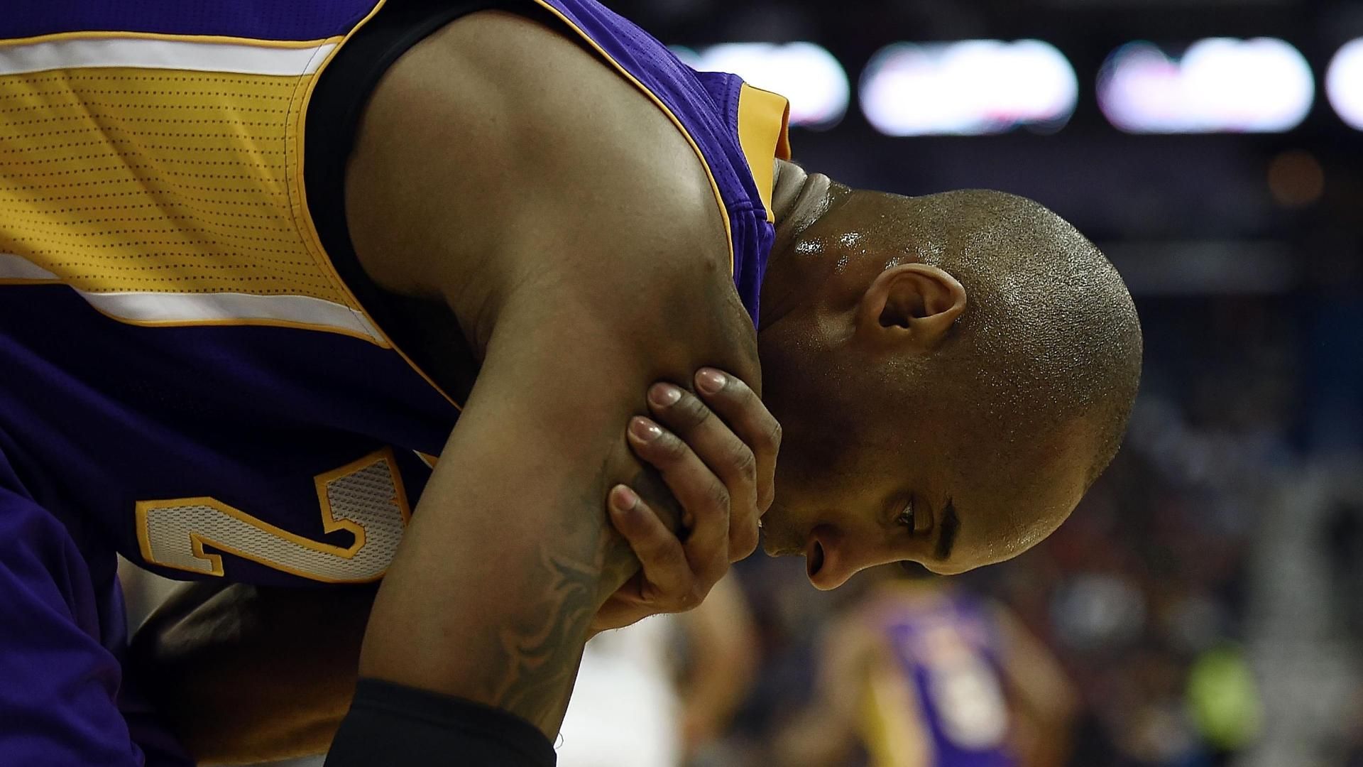 Kobe Expected To Miss Rest Of The Season