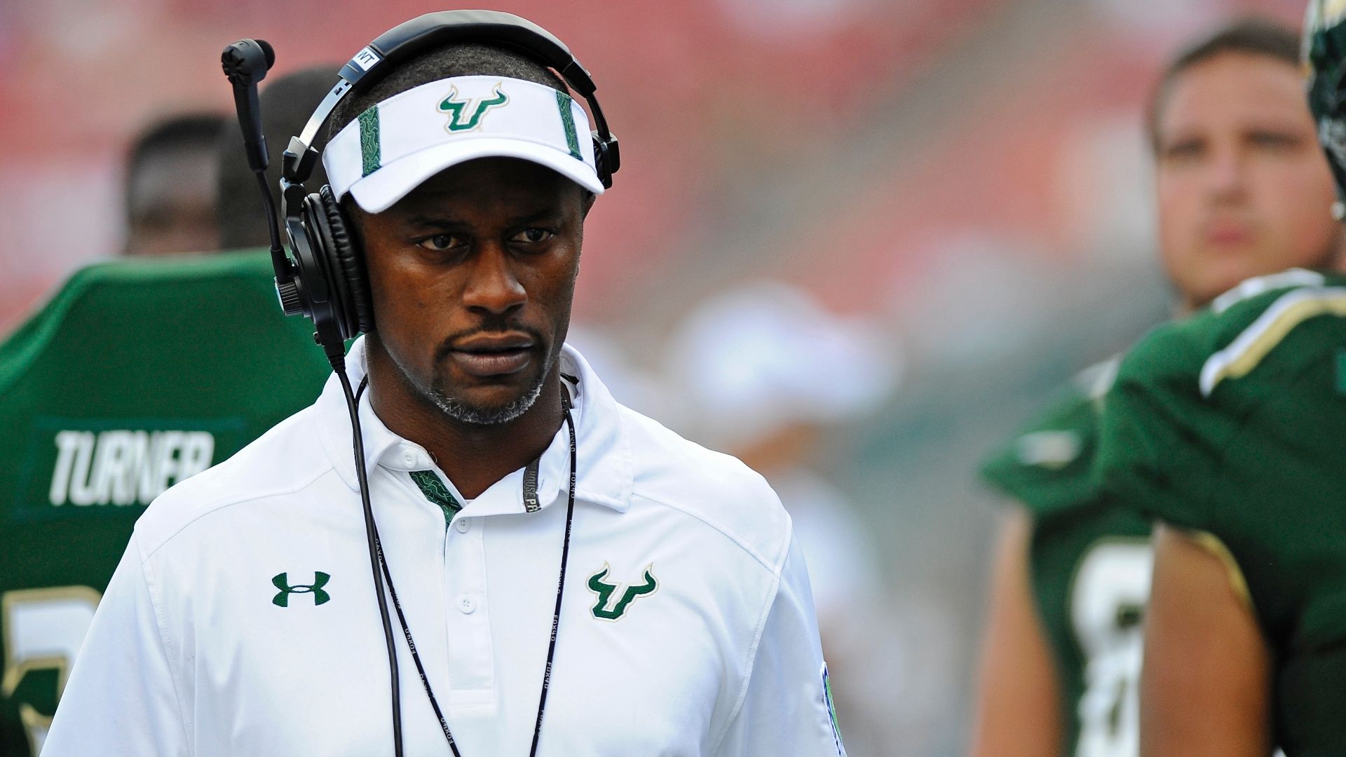 Oregon to name Taggart as head coach, comes highly recommended by Dungy