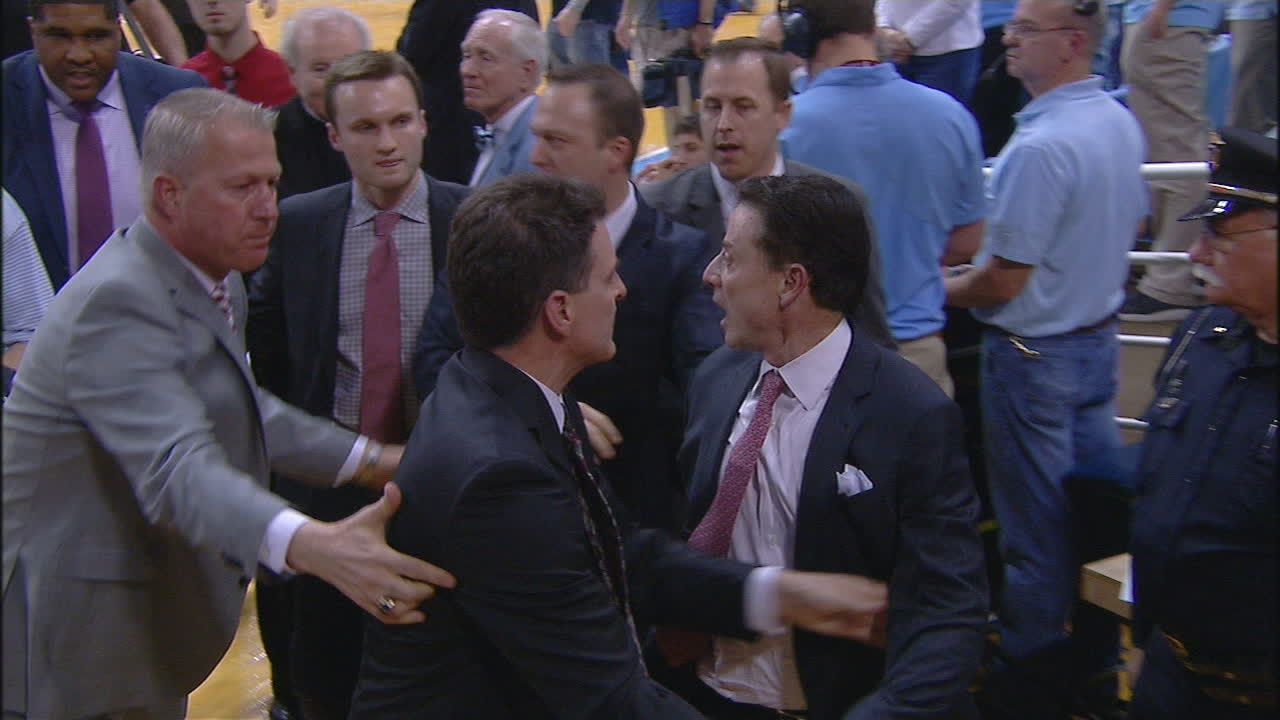 Pitino gets into shouting match heading to locker room
